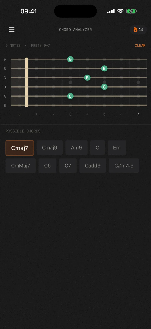 Chord analyzer: selected notes resolve to Cmaj7 and related chords